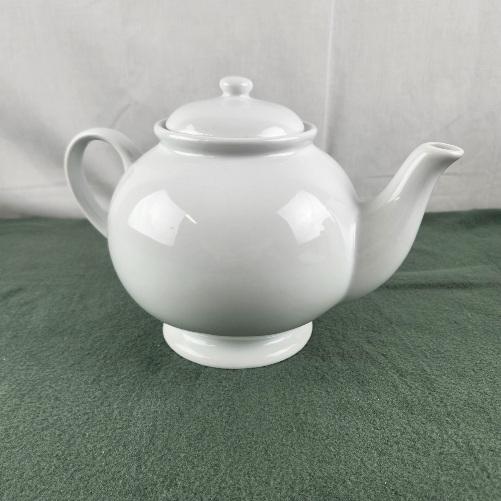 Pottery Barn Great White Teapot w/ Removable Tea Strainer